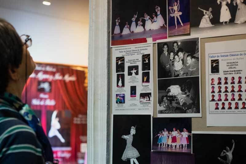 La presentación tuvo lugar en el prestigioso centro cultural Adolfo Mors, en la ciudad de Corrientes, ciudad donde el estudio de ballet de Raúl Cerdán Aguirre y de José Aguilar ha dejado una huella imborrable.