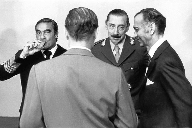 Anteponiendo la palabra libertad en cada ítem, la base de la reforma era liberar precios (eliminación de los controles), transacciones cambiarias (eliminación de controles), comercio exterior (para competir irregularmente con granos y carne), exportación (eliminación de prohibiciones e impuestos), importación (eliminación de prohibiciones, cuotas y licencias), contratación de salarios (semejante a la reforma laboral actual), inversiones extranjeras, transferencia de tecnología, tasas de interés y aplicación de la reforma financiera, alquileres, eliminación de tarifas políticas de los servicios públicos, eliminación de los subsidios -y protecciones- a ciertos sectores (los más carenciados).