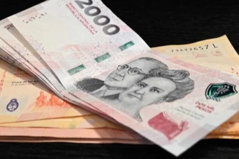 Teniendo en cuenta que el salario mínimo, vital y móvil de abril fue de $302.600, una familia tipo (cuatro personas) que tenga ese sueldo no consiguió completar una canasta básica alimentaria ($466.116), lo que representa una caída, luego de siete meses seguidos en el que este indicador se situaba en 20 días.