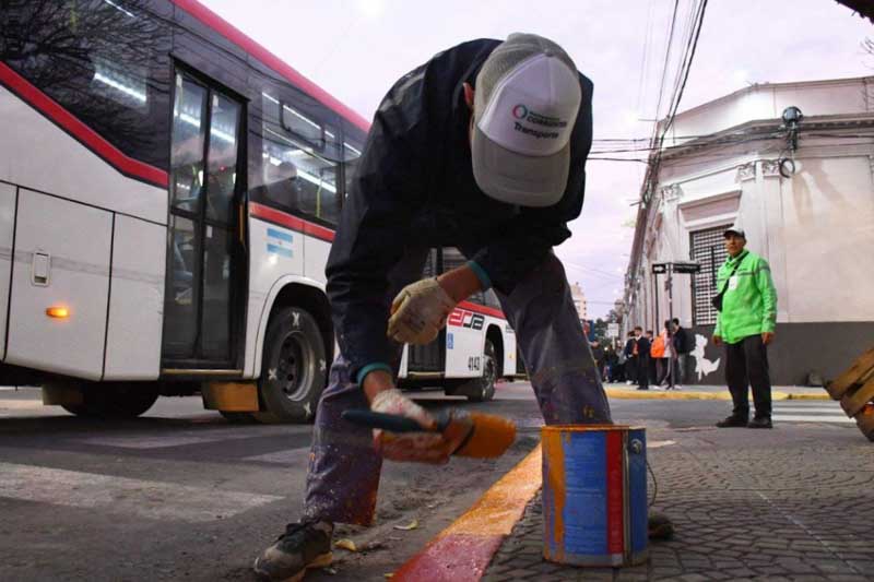 Las 11 cuadras que se reubican a partir de este lunes 8 de julio. Ellas son: Tucumán del 400 al 900 e Yrigoyen del 700 al 1300. Por ende, las nuevas cuadras en las que comenzará a regir el estacionamiento medido son: Junín al 600, 9 de Julio al 600, San Martín al 700, Bolívar al 700, Belgrano al 700, Moreno al 800, 900 y 1000, Jujuy al 1100 y 1200 y Uruguay al 1000. 