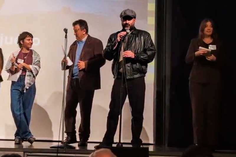 Producida por PAYÉ Cine (Corrientes) y MORELLO Producciones (Córdoba), esta fue la 23ª participación internacional del documental, acumulando un total de 8 Primeros Premios. En Argentina, la película continúa su recorrido con más de 360 proyecciones.