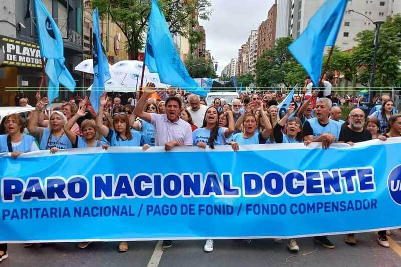 Aplicarán la medida de fuerza el jueves 22}