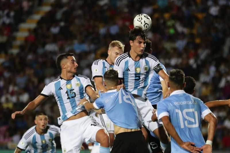 La Albiceleste de Mascherano debutará en el cuadrangular final este lunes contra Venezuela, en Caracas y desde las 20 horas (local),  el jueves volverá a medirse con la Albirroja y cerrará el próximo domingo contra Brasil.