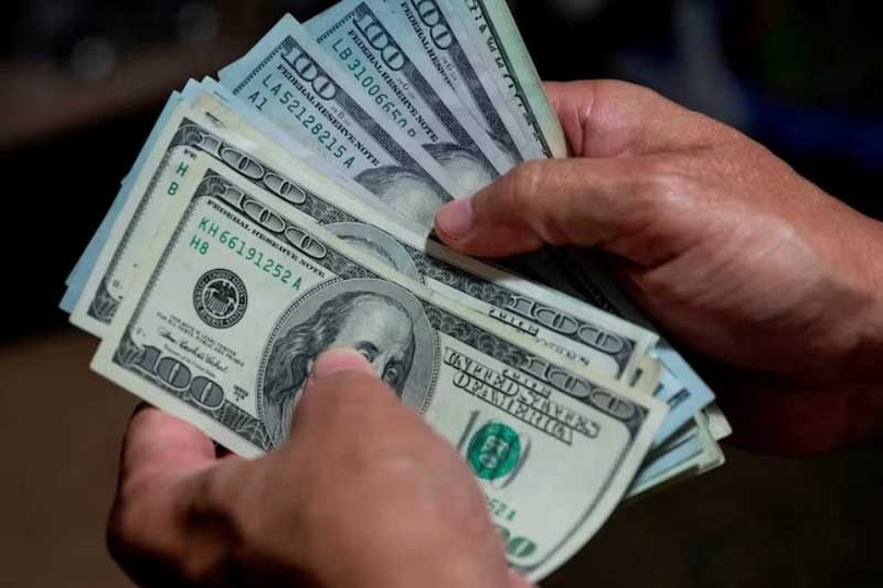 El proyecto también contempla un régimen simplificado de Ganancias, que permitirá tributar solo en base a la facturación, sin considerar el crecimiento patrimonial o el consumo personal. “Es un cambio profundo en el sistema impositivo”, afirmó Pazo. Espert, por su parte, sostuvo que “con esta ley, se termina con la persecución al ahorrista común”.