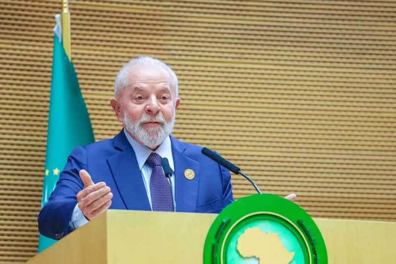 Tras la celebración de la 37ª cumbre, en Adís Abeba (Etiopía), Lula manifestó que “lo que está ocurriendo en la franja de Gaza no es una guerra, es un genocidio”, y que algo similar a “una guerra entre un ejército muy preparado y mujeres y niños” no había ocurrido antes en la historia, salvo “cuando Hitler decidió matar judíos”. 