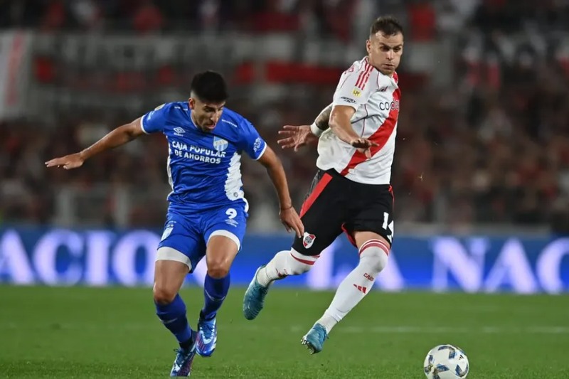 El domingo continuará la fecha desde las 17, con los enfrentamientos de Defensa y Justicia-Estudiantes (zona A) y Aldosivi-Tigre (zona A). A las 19.15 será el turno del alicaído River recibiendo a Atlético Tucumán (zona B). A las 21.30 Newell's chocará contra Belgrano (zona A) e Instituto contra Godoy Cruz (zona B). El lunes seguirá a las 19 con Gimnasia vs. Deportivo Riestra (zona B), y terminará a las 21.15 con Talleres-Rosario Central (zona B) e Independiente Rivadavia-Unión (zona A).