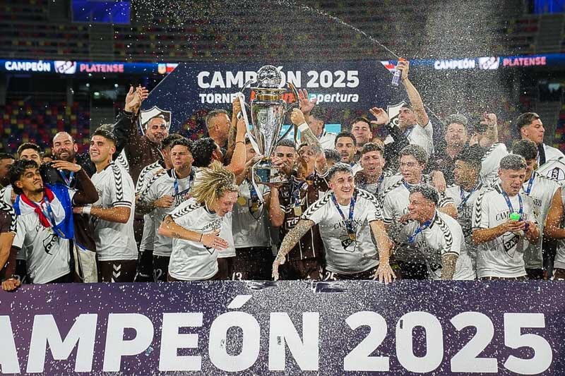 platenes-campeon-copa de la liga-argentina-futbol-orsi-gomes