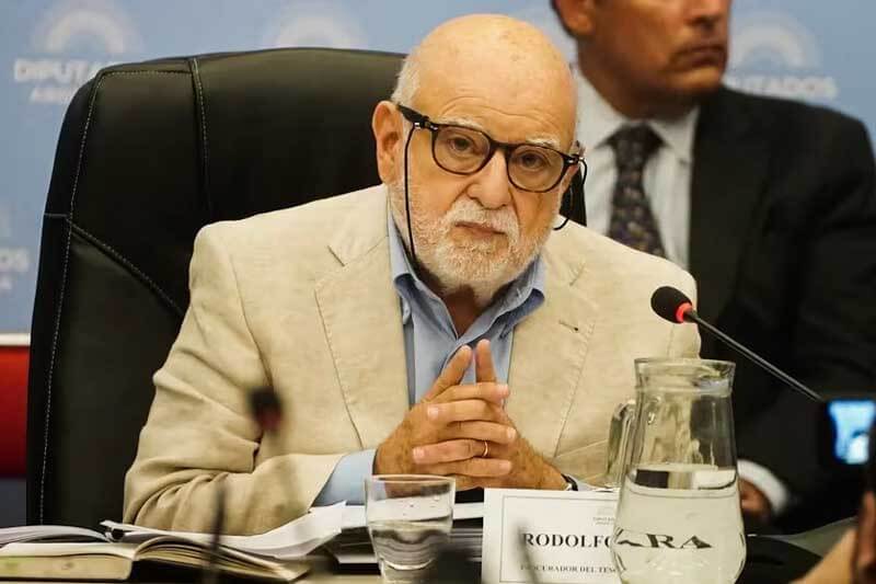 El procurador del Tesoro, Rodolfo Barra, buscaba concentrar impugnaciones en ese fuero, pero la Cámara en lo Contencioso Administrativo rechazó la apelación, respaldando la decisión de desarmar el proceso colectivo.