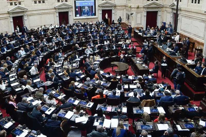 aprobacion-ley-bases-diputados-milei-ganacias-politica-congreso 