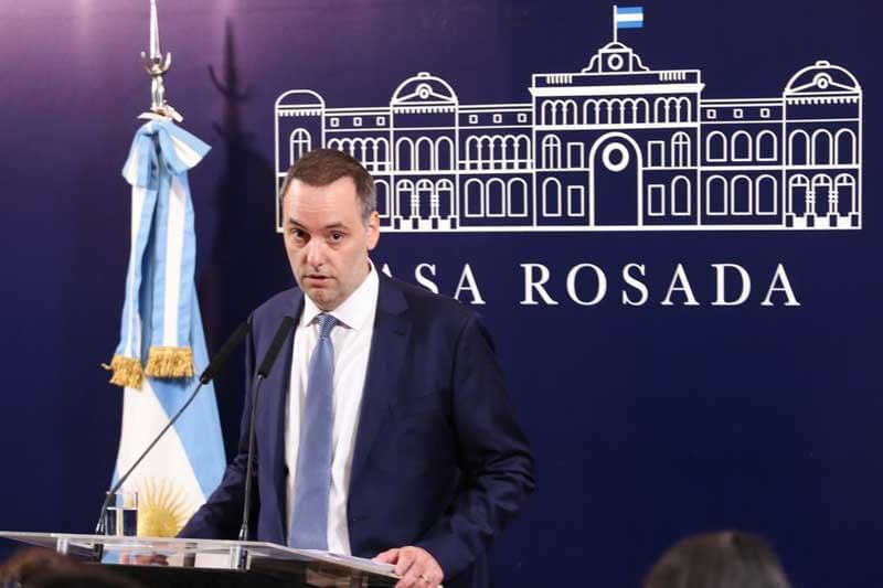 Manuel Adorni, vocero presidencial, destacó el objetivo de reordenar el Estado y eliminar el 