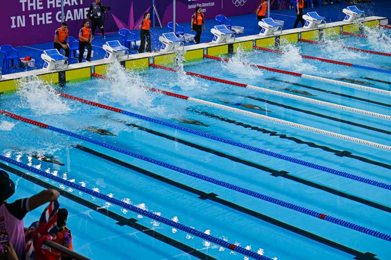 El equipo masculino de 4x100 libres -integrado por Máximo Aguilar Macchion, Matías Santiso, Matías Chaillou y Ulises Saravia- logró el quinto puesto en la final (3:22:15), mejorando su registro de la serie clasificatoria.
