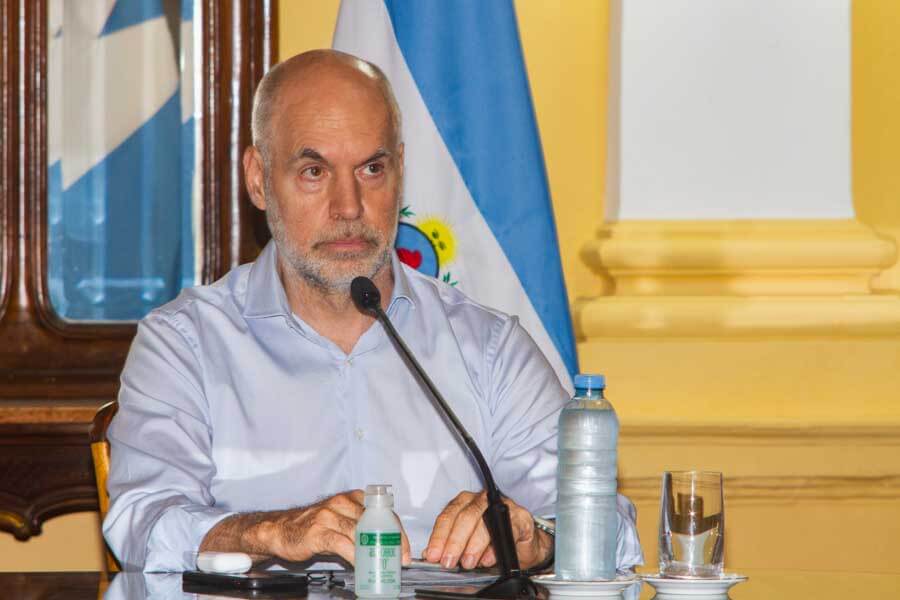 Se espera ahora la definición de Larreta, el favorito para acompañarlo en la boleta es Gerardo Morales, quien en estos días está inmerso en una violenta crisis en su provincia y prevé desistir de su candidatura. Eso confirmaría que los radicales quedan divididos en los dos sectores del PRO. Facundo Manes tiene pendiente confirmar si finalmente se anota o no.