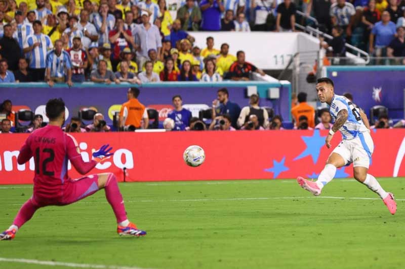 El tiempo suplementario mostró a una Argentina más ambiciosa, con varias llegadas peligrosas. Colombia no logró mantener la intensidad y sufrió la presión del equipo argentino. El gol de Lautaro Martínez fue el punto culminante de un partido luchado, donde la jerarquía y la experiencia de Argentina prevalecieron.