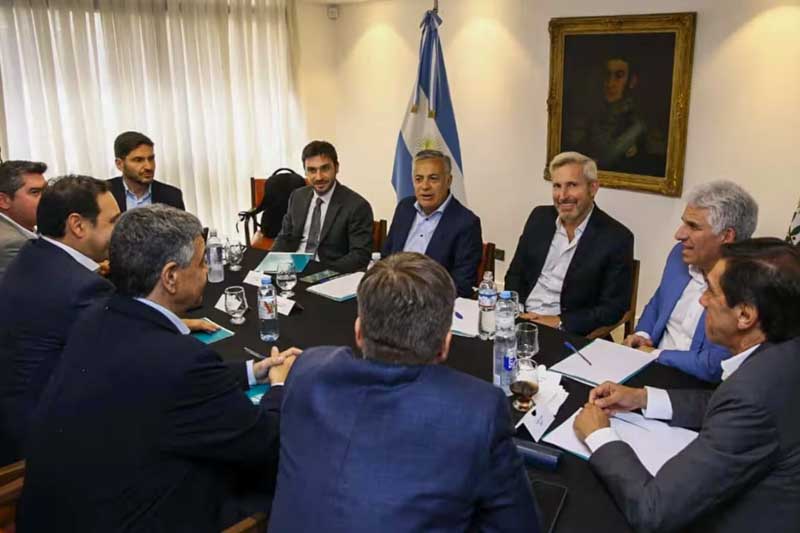 Sin que todos hayan confirmado aún su presencia, los que integran este grupo son Alfredo Cornejo (Mendoza), Gustavo Valdés (Corrientes), Rogelio Frigerio (Entre Ríos), Ignacio Torres (Chubut), Carlos Sadir (Jujuy) acompañado por Gerardo Morales - mandatario saliente -, Leandro Zdero (Chaco), Marcelo Orrego (San Juan), Jorge Macri (CABA), Maximiliano Pullaro (Santa Fe), y Claudio Poggi (San Luis). 