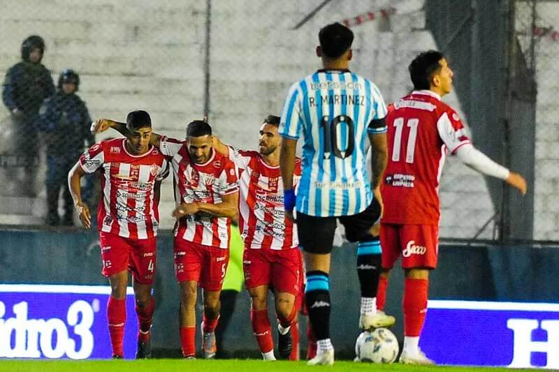 Fernando Duré abrió el marcador para el Albirrojo, seguido de un agónico gol de Diogo Guzmán. El encuentro estuvo marcado por el arduo esfuerzo de ambos equipos, culminando con la expulsión de Sebastián Benega y la victoria del equipo del ascenso.