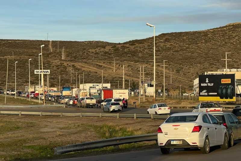 Apareció el niño que disparó la búsqueda en Chubut, se llama igual que el desaparecido y también tiene 5 años. El padre se presentó con él en la Justicia de Comodoro Rivadavia, a fin de corroborar la identidad del menor. La investigación se había iniciado debido a una persona aseguró haber visto a Loan en Comodoro Rivadavia.