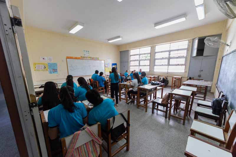 La escuela del barrio Pirayuí este año tiene una matrícula de casi 1.000 alumnos, pero solo puede albergar a 700.