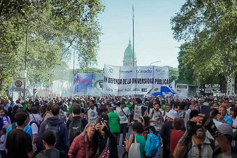 Tres sindicatos del sector: Adiunne, Codiunne y ATUN, decidieron profundizar el plan de lucha, y han convocado a todas las universidades nacionales para realizar una continuidad de las movilizaciones que se realizaron la semana anterior siguiendo la misma línea de reclamo.