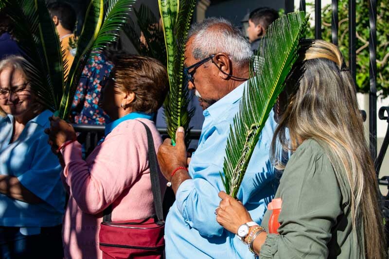 Esta fecha marca el comienzo de una de las conmemoraciones más importantes del calendario litúrgico cristiano. La celebración recuerda la entrada triunfal de Jesús en Jerusalén y prepara a los creyentes para vivir con profundidad los días santos.