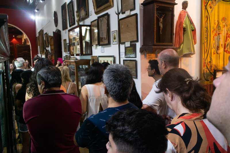 El Instituto de Cultura de Corrientes invitó a participar de una nueva edición el 26 de octubre, de 20 a 1, cuando el público podrá conocer los diferentes espacios culturales en un horario atípico y con propuestas especiales, como exposiciones permanentes y temporarias, y la posibilidad de realizar visitas guiadas, están programados espectáculos de música, danza y, en algunos casos, gastronomía regional. 