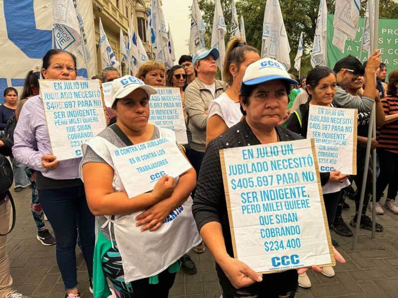 La marcha culminó frente a Casa de Gobierno, donde los participantes denunciaron un 