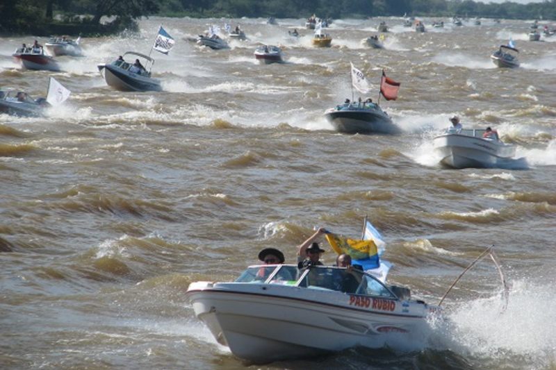 También incorporaron una decimotercera zona de pesca, y se premiará del primero al quinto puesto en cada una de ellas, con $1.500.000 para el ganador de cada zona. Además, habrá un premio especial de 1.200.000 pesos para la dama mejor clasificada. Asimismo, se desarrollará la Expo Goya, una cartelera artística de primer nivel y elegirán a la reina nacional del surubí. Esperan que en esta edición participen más de mil embarcaciones.
