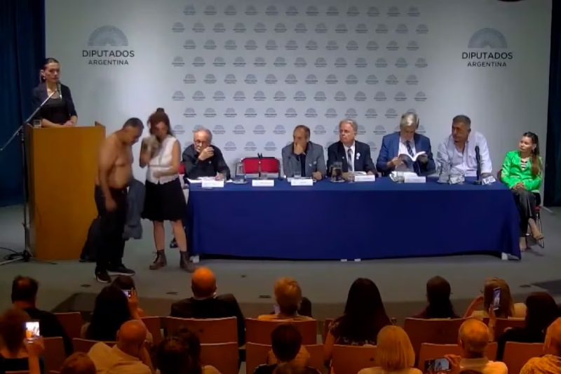 show antivacunas en diputados