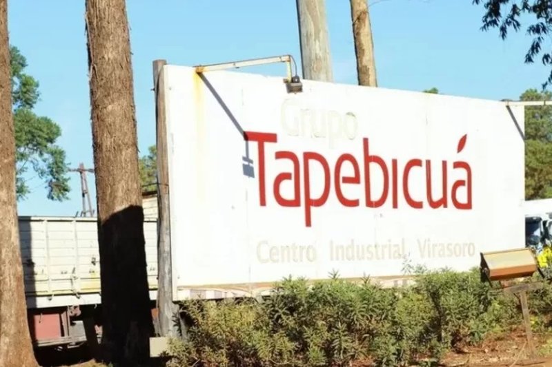 Los trabajadores pusieron al tanto de la situación que atraviesan a las autoridades de Trabajo de la provincia, informando que al mes de abril la empresa lo pagó en dos tramos, del 70% y el 30%, y de mayo depositó solamente el 50%, no pagando aún el restante saldo en pleno cierre del mes de junio. 