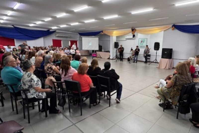Habrá delegaciones de Paraguay y Brasil, más las que vendrán de Jujuy, Formosa, Misiones, Chaco, Entre Ríos, Buenos Aires y distintas localidades de Corrientes. La actividad se desarrollará en la Casa de los Jubilados de la calle La Rioja y en el campus de la Universidad Nacional del Nordeste (UNNE), donde el viernes se realizará una cena show, la cual será el broche de oro del encuentro.