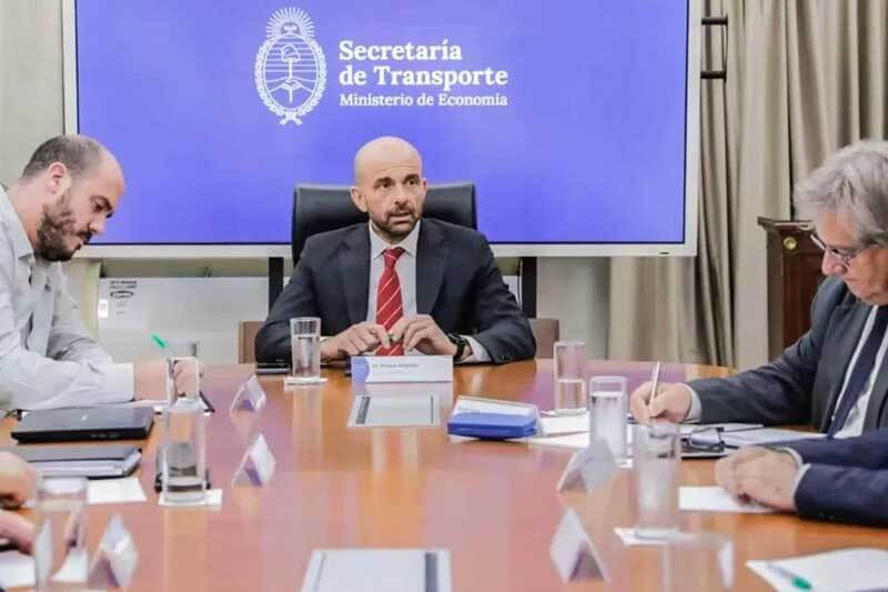 Aplicarán la medida a más de 140 líneas, y alentaron a los usuarios a denunciar irregularidades a través del sitio web o por teléfono. La Comisión Nacional de Regulación del Transporte (CNRT) exhortó a las empresas a respetar los recorridos y frecuencias establecidas, así como a mantener el buen estado de los vehículos y proteger los derechos de los usuarios. 