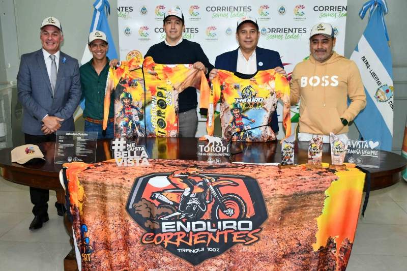 Ayer se realizó el lanzamiento oficial}