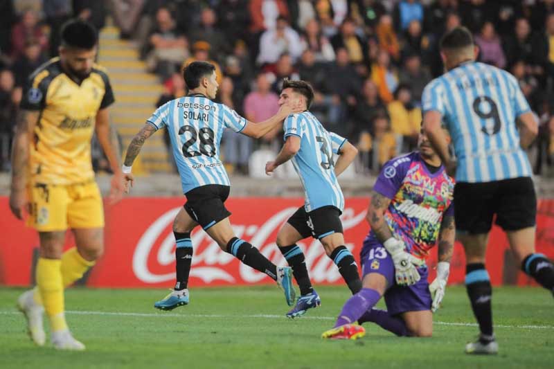 En el inicio de la tercera parte se enfrentaron U. la Calera y Cruceiro (0-0), Dep. Garcilaso y Cuiabá (1-1), Sportivo Trinidense y Nacional Potosí (2-0), Argentinos Jr. y Corinthians (1-0), Alianza y U. Católica (1-3), Coquimbo Unido y Racing (1-2), Danubio y Paranaense (0-1), Bragantino y Sp. Luqueño (2-1), Real Tomayapo y Belgrano (0-2), por último, Rayo Zuliano y Sp. Ameliano (0-4).