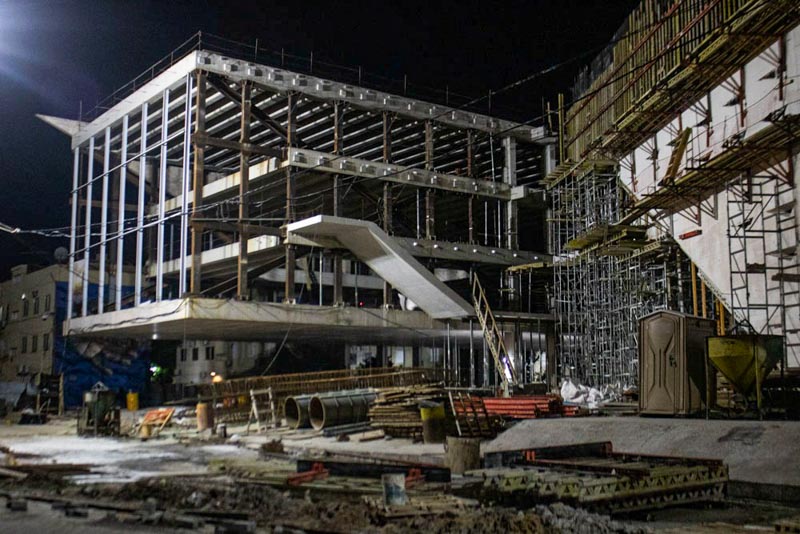 La actividad se desarrolló en zonas señalizadas, resguardando la seguridad de los asistentes, ya que se trata de una obra aún en ejecución. Aunque todavía no se confirmó la fecha de apertura oficial, el recorrido permitió anticipar la magnitud del proyecto y el impacto que tendrá en la ciudad.