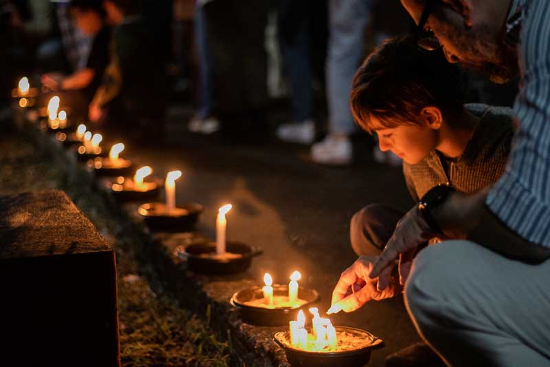 La comunidad acompañó en gran número, en una celebración marcada por la emoción, la tradición y el encuentro entre generaciones.