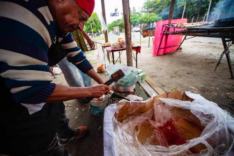 En algunos puestos era posible adquirir pollo a un valor de $1.700.