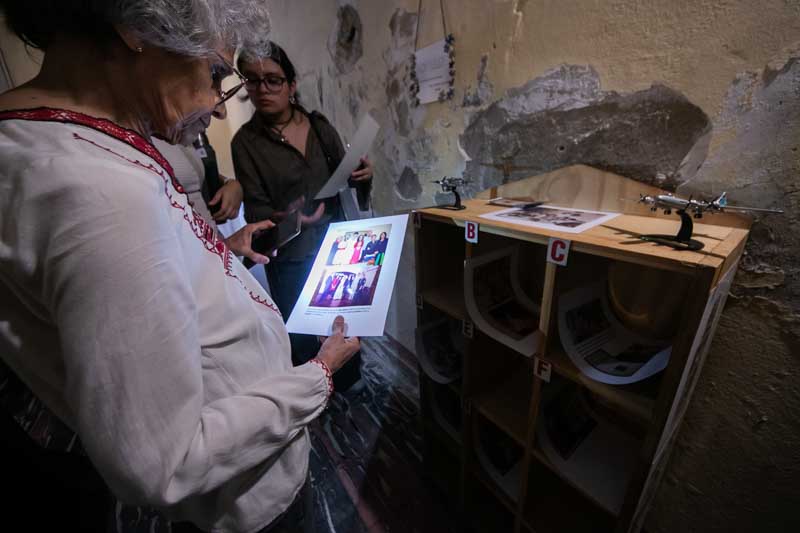 La muestra colectiva “Memorias entrelazadas” se inauguró el sábado 21 de marzo en el Espacio Memoria R19, en la ciudad de Corrientes, en el marco de las actividades por los 50 años del golpe de Estado en Argentina.
