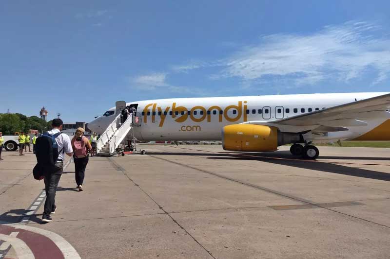 Se espera que la regularización de las operaciones tome aproximadamente 72 horas. Otras aerolíneas, como Flybondi, decidieron no adherirse a la huelga.
