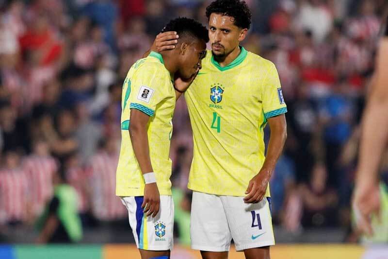 Brasil alineó a su trío del Real Madrid, que no mostró el nivel esperado. Vinicius y Rodrygo intentaron desequilibrar, pero el equipo no encontró cohesión. Paraguay, con una defensa sólida y el debutante Isidro Pitta como referencia en ataque, superó las bajas de jugadores clave y terminó el partido imponiendo su espíritu colectivo.