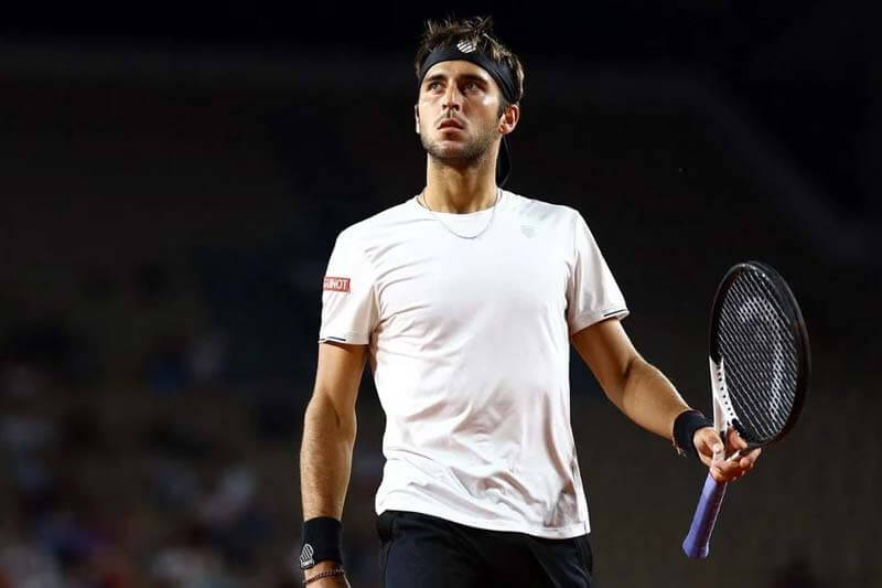 Participó con gran éxito en el circuito Challenger por toda Sudamérica, y en abril de 2022, tras ser finalista del Challenger de México, se metió por primera vez en el top 100 del ranking mundial. Ese año tuvo un duro golpe dentro de su vida familiar: la enfermedad y fallecimiento de su hermana de 32 años de edad, Magalí, tras una ardua lucha contra el cáncer de mama, a la que le dedicó su triunfo en la primera ronda del ATP 250 de Tel Aviv.