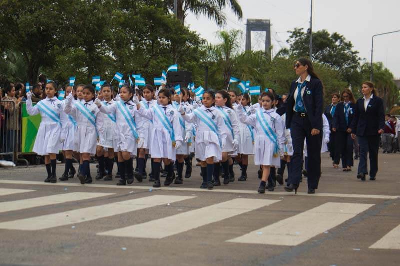 La coordinación del evento está a cargo del Ministerio de Educación, a través de la Dirección General de Educación Física, junto a distintas áreas del Gobierno provincial. El recorrido se extenderá desde la intersección de avenida 3 de Abril hasta calle Junín, por lo que habrá cortes y restricciones de tránsito en la zona.