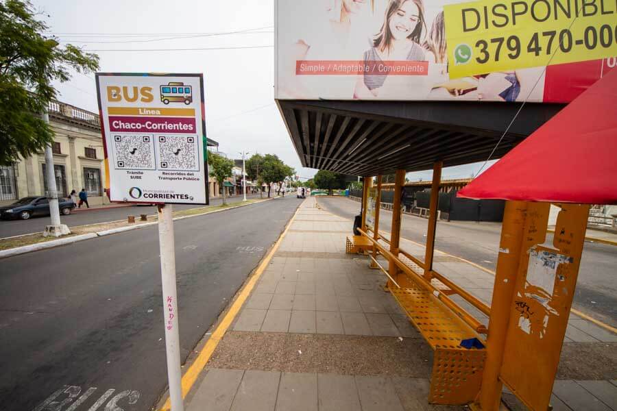 La postal de la jornada, paradas vacías en toda la ciudad, con trabajadores y estudiantes sin transporte, multiplicando las ausencias laborales y escolares.