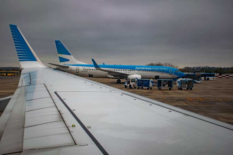 Ayer por la mañana la Asociación Trabajadores del Estado en la Administración Nacional de Aviación Civil (ATE-ANAC) anunció que realizará una medida de fuerza hoy entre las 6 y las 12 y entre las 17 y las 22, paralizando los servicios aeroportuarios operativos y administrativos. 