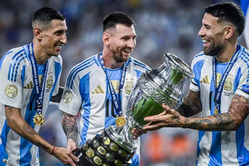 La victoria reafirma a la selección argentina como un equipo de época, con figuras destacadas como Messi, Di María y Emiliano Martínez, y un técnico que supo ajustar las piezas en momentos críticos. La Scaloneta sigue haciendo historia en el fútbol sudamericano.