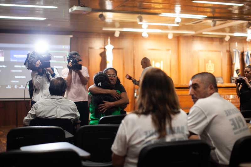 Loan fue visto por última vez el 13 de junio de 2024, cuando se dirigía a un naranjal tras un almuerzo familiar en el paraje Algarrobal. Desde entonces permanece desaparecido. El Ministerio Público sostiene que no se trató de una pérdida accidental y que existió una acción coordinada para sustraerlo y ocultarlo, hipótesis que será eje central del debate oral, cuya nueva fecha será definida en los próximos días.