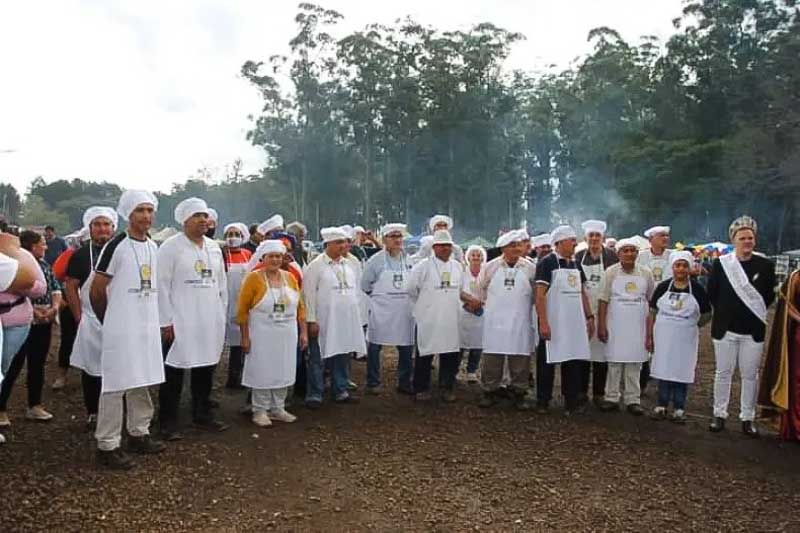 La ciudad de Curuzú Cuatiá vivirá una nueva edición del certamen culinario, que se llevará cabo el 13 y 14 de julio desde las 18, en el parque Martín Fierro, y cuya entrada será libre y gratuita. Las autoridades apuntan a que este espectáculo de aromas, sabores y música se convierta en un encuentro gastronómico y cultural de los más convocantes de toda la región. 