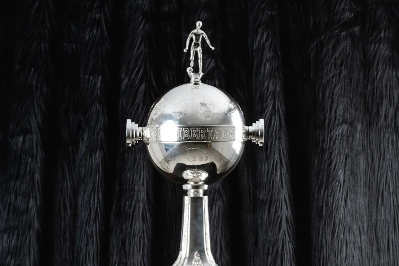 En el grupo E: Peñarol (URU), Corinthians (BRA), Independiente Santa Fe (COL) y Platense (ARG). F: Palmeiras (BRA), Cerro Porteño (PAR), Junior (COL) y Sporting Cristal (PER). G: Liga de Quito (ECU), Lanús (ARG), Always Ready (BOL) y Mirassol (BRA). H: Independiente del Valle (ECU), Libertad (PAR), Rosario Central (ARG) y Universidad Central (VEN).