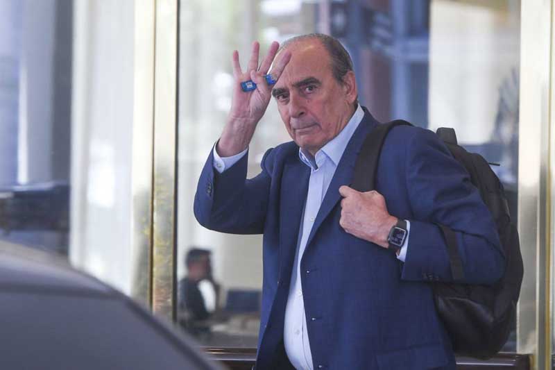 Lo confirmó Guillermo Francos, y en su lugar se propone que los candidatos a presidente, vicepresidente, senadores y diputados nacionales sean elegidos directamente por el voto popular. 