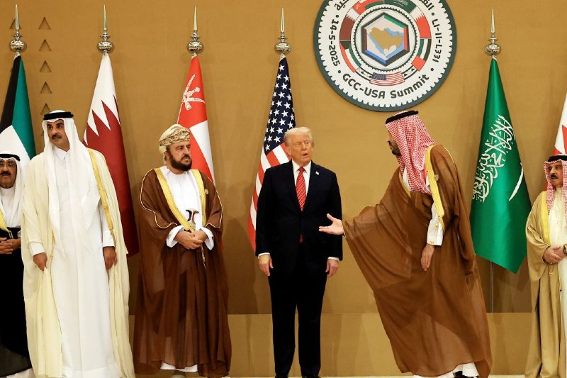 Las voces internacionales acusan al régimen estadounidense de piratería enmascarada, ya que, teniendo en cuenta que Venezuela es el país con más petróleo del mundo, debido a sus reservas, y que además tiene una gran diversidad de minerales (oro, hierro, bauxita, carbón y coltán), no es de extrañar que esta maniobra norteamericana está preparada para apropiarse de esos recursos naturales, como ya ha realizado en muchos lugares del planeta, como Medio Oriente.