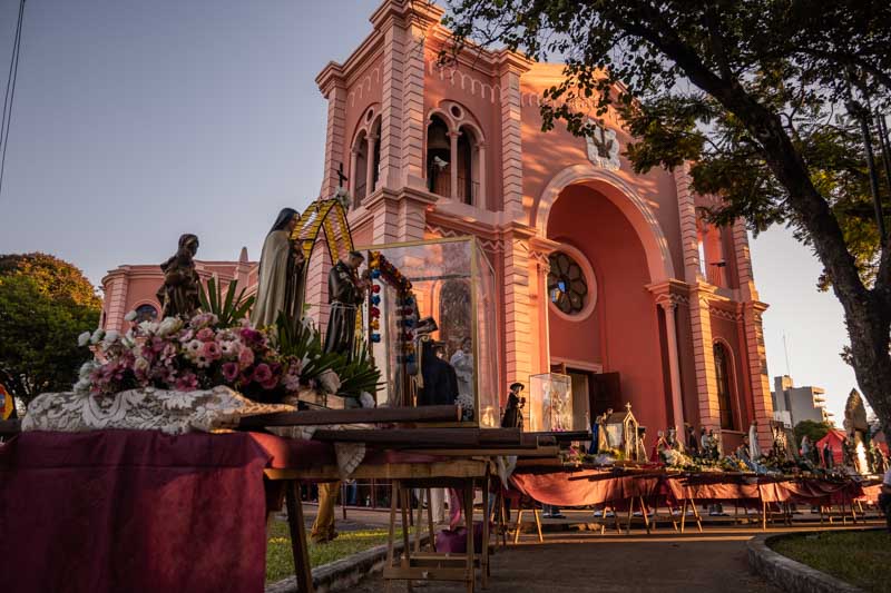 Con esta actividad, la comunidad renovó su fe y rindió homenaje a uno de los símbolos más antiguos y representativos del cristianismo en Corrientes.