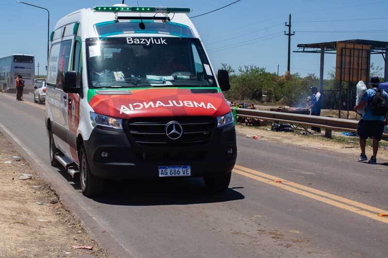 gauchito gil-ambulancia-policia-fallecidos-predio-mercedes